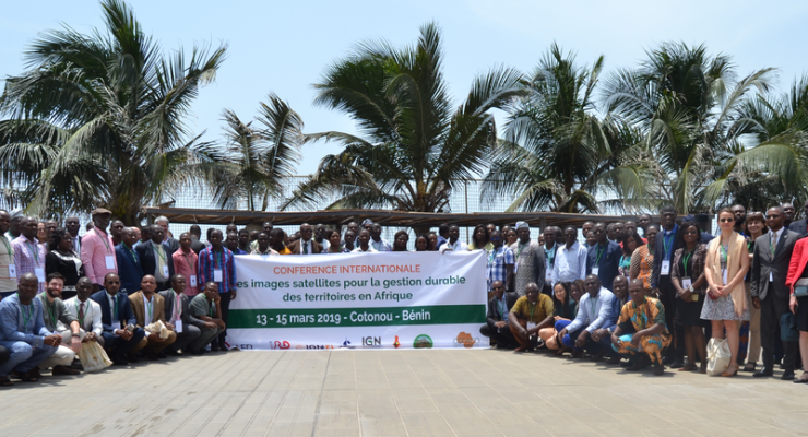 CONFÉRENCE “DES IMAGES SATELLITES POUR LA GESTION DURABLE DES TERRITOIRES EN AFRIQUE”