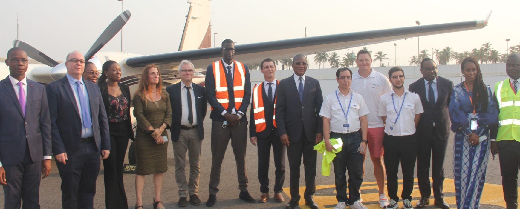 SIGFU: a photo plane flies over Greater Abidjan